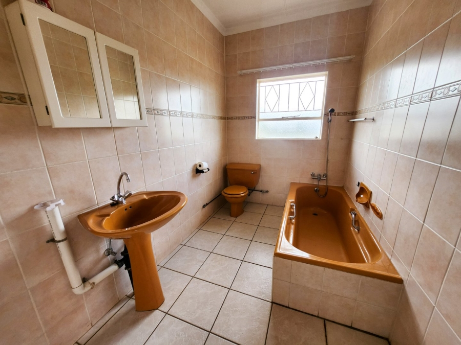 3 Bedroom Property for Sale in Hartbeesfontein North West